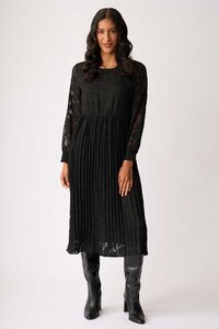 Memo Pleat Dreams Dress