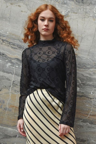 Curate Don't Get Meshy Top-27.2.26-Hello Cyril.