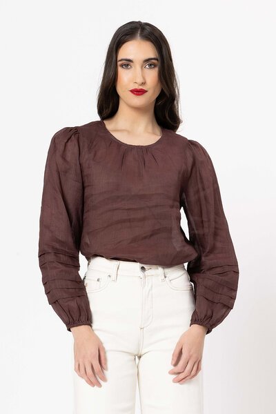 Seeking Lola Milly Top-27.3.26-Hello Cyril.