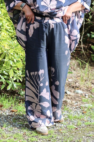 La Strada Floral Pant-shop-by-style-Hello Cyril.