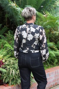 Memo Gather High Neck Top