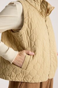 Eb & Ive Sansi Quilted Crop Vest