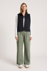 Eb & Ive Sansi Quilted Crop Vest