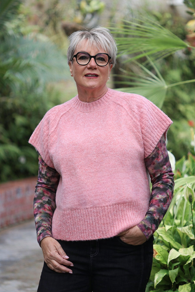 Oh Three Let It Rib Popover Top-20.3.26-Hello Cyril.