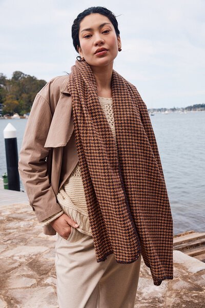 Isle Of Mine Cassidy Houndstooth Scarf-accessories-Hello Cyril.