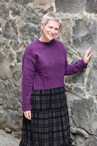 Memo Cropped Split Side Sweater