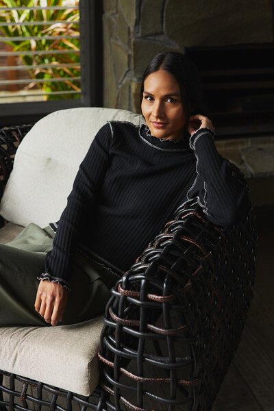 Et Alia Isla Top-hc-new-Hello Cyril.