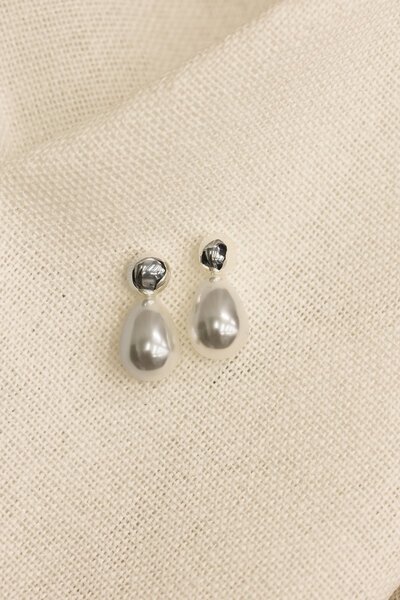 She Jewellery Pearl Drop Earrings-accessories-Hello Cyril.