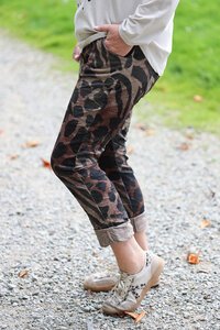 La Strada Animal Print Crinkle Pants