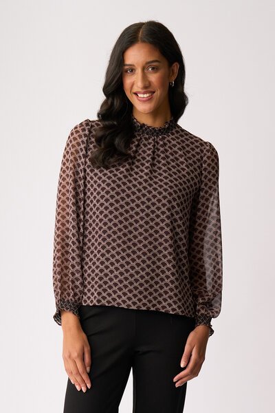 Memo Contrast Trim Top-8.4.26-Hello Cyril.