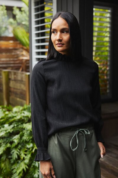 Et Alia Ava Top-hc-new-Hello Cyril.