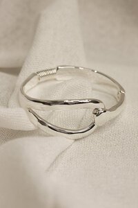 She Jewellery Twist Bangle