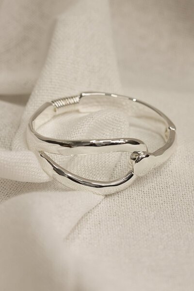 She Jewellery Twist Bangle-accessories-Hello Cyril.