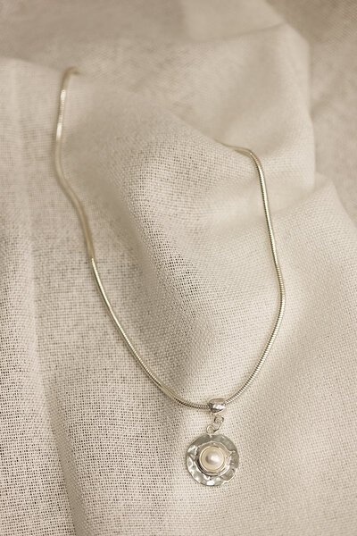 She Jewellery Pearl Disc Necklace-accessories-Hello Cyril.
