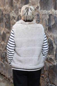 Alice + Lily Faux Fur Vest
