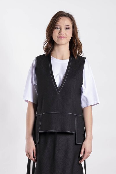 Deeanne Hobbs Tactile Vest Urban Coal-4.5.26-Hello Cyril.