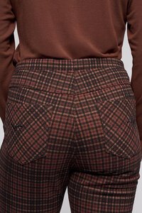 Vassalli Bay Pull On Slim Pant - Cherry