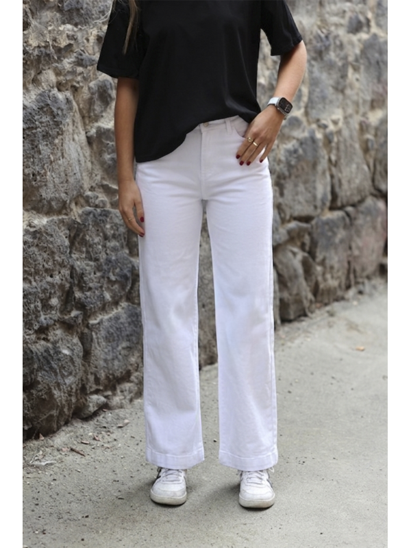 Wakee Wide Leg White Jean