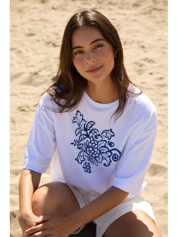 Stella + Gemma Porter Tee Hibiscus Bloom