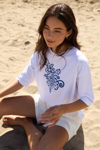 Stella + Gemma Porter Tee Hibiscus Bloom