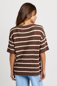 Betty Basics Aries V-Neck Sweater