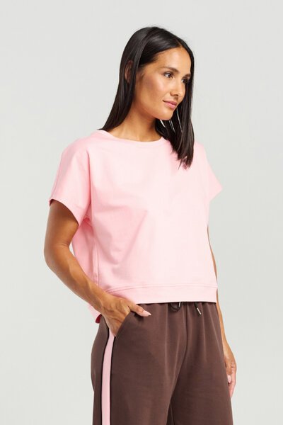 Et Alia Nella Top-hc-new-Hello Cyril.