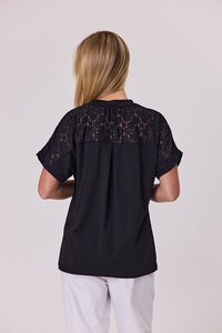 Classified Pearl Flower Lace Tee