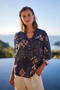 Design Nation Stash Top