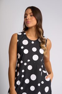 Vassalli Blake Sleeveless Dress