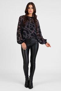 Storm Chain Loop Print Top
