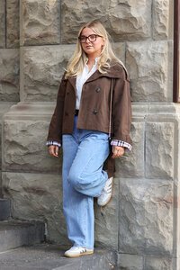 Oddly Polite Hils Cropped Trench