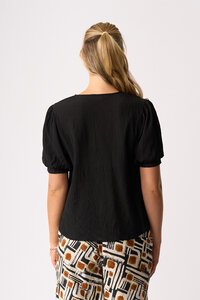 Oh Three Volume Sleeve Scoop Hem Top