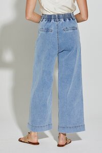New London Arnos Jeans
