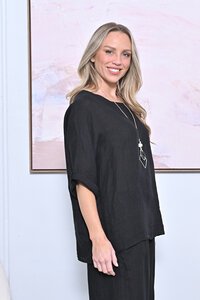 AE Luxe Linen Top with Necklace