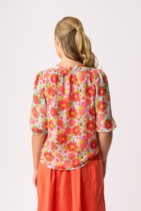 Memo Scoop Neck Blouse