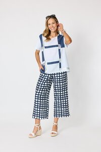 Clarity Geometric Top