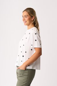 Memo Embroidered Fun Tshirt